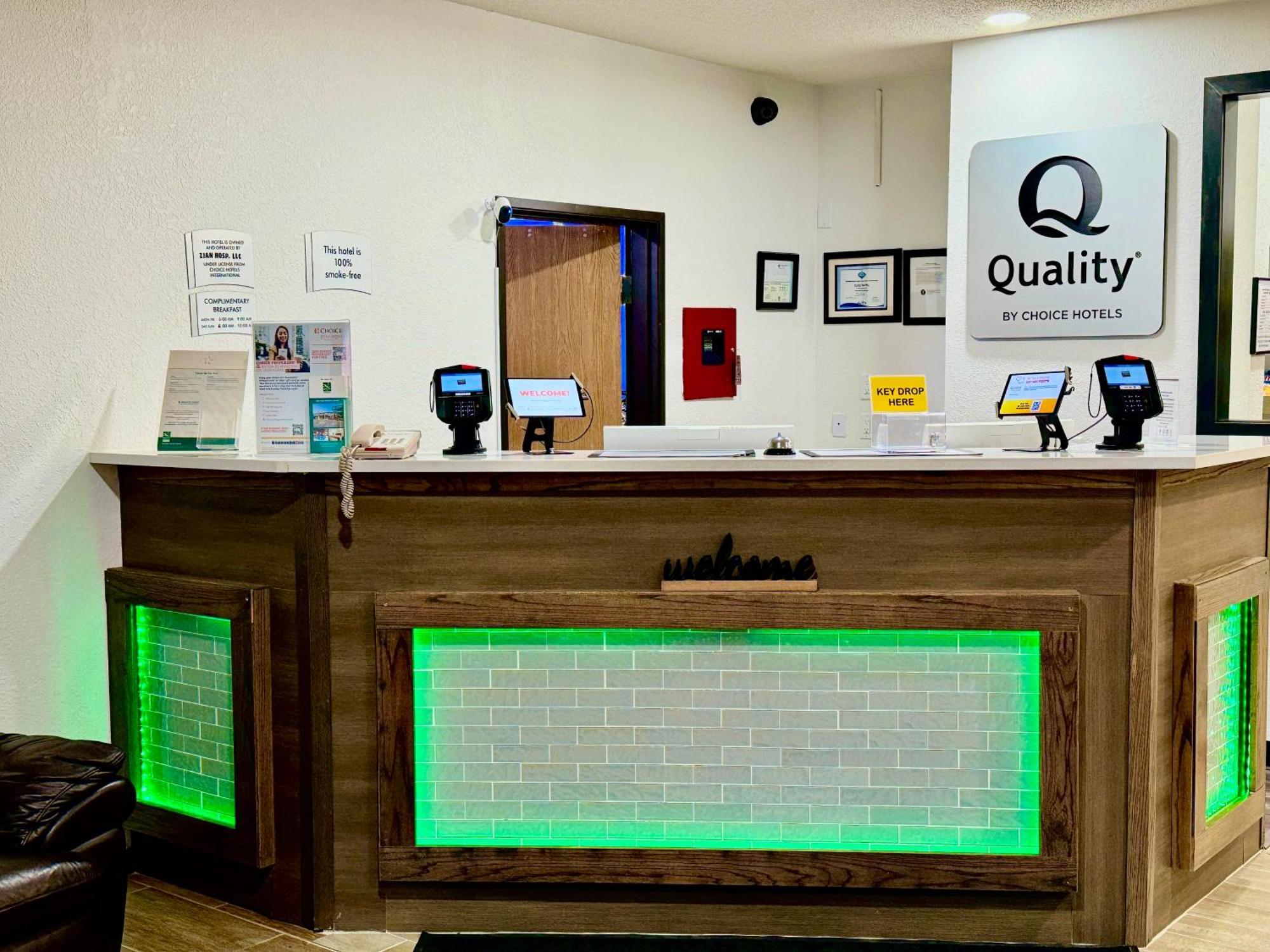 Quality & Hotel 3*